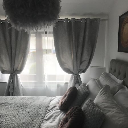 Апартаменты Касл-Донингтон Экстерьер фото